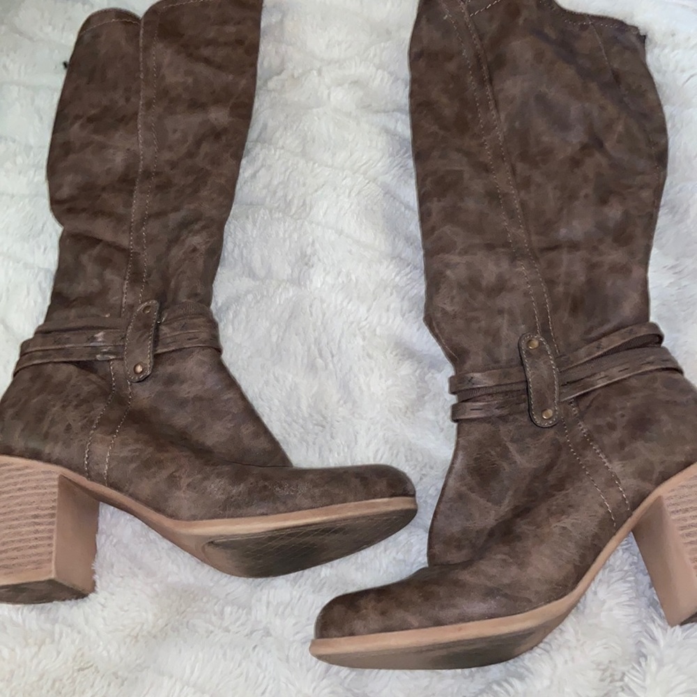 Women’s calf high dress boots